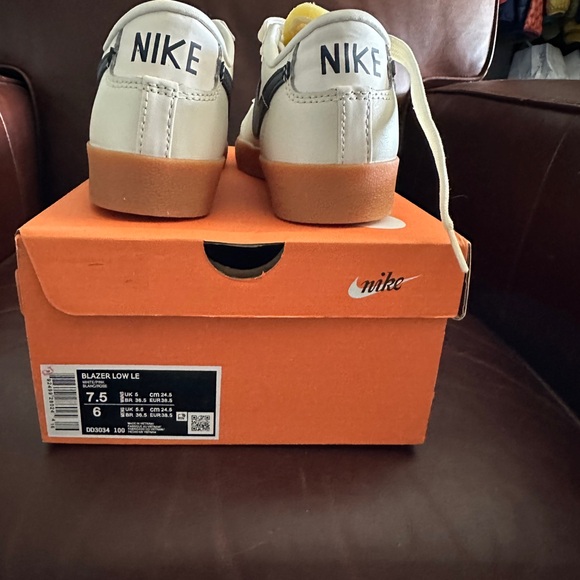 Nike Blazer White Blue Swoosh Gum Sole 6 - Picture 4 of 9